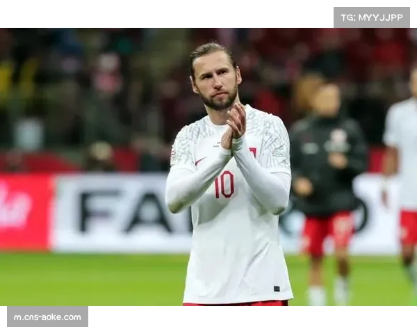 前巴黎中场克雷霍维亚克宣布退役：准备迎接新的人生挑战